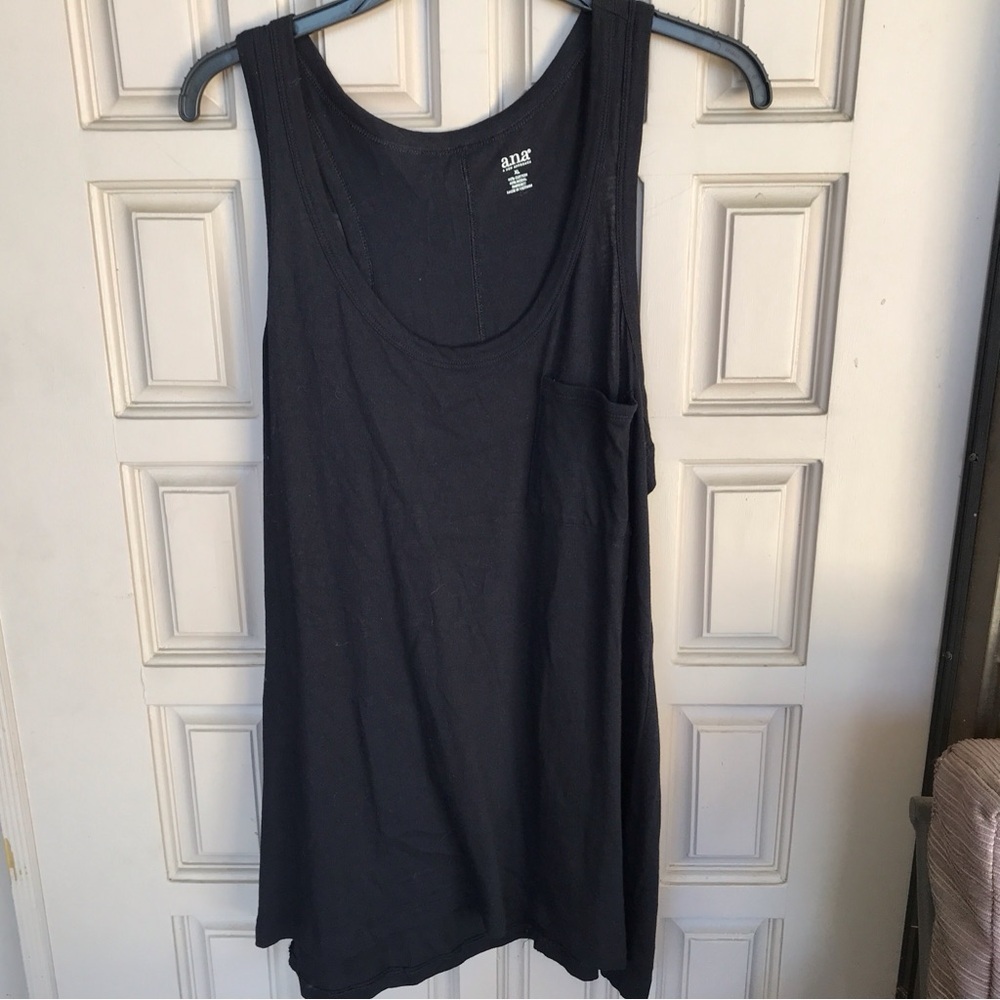 Old Navy New Approach Tank Curved Hem SzXL Black NWOT